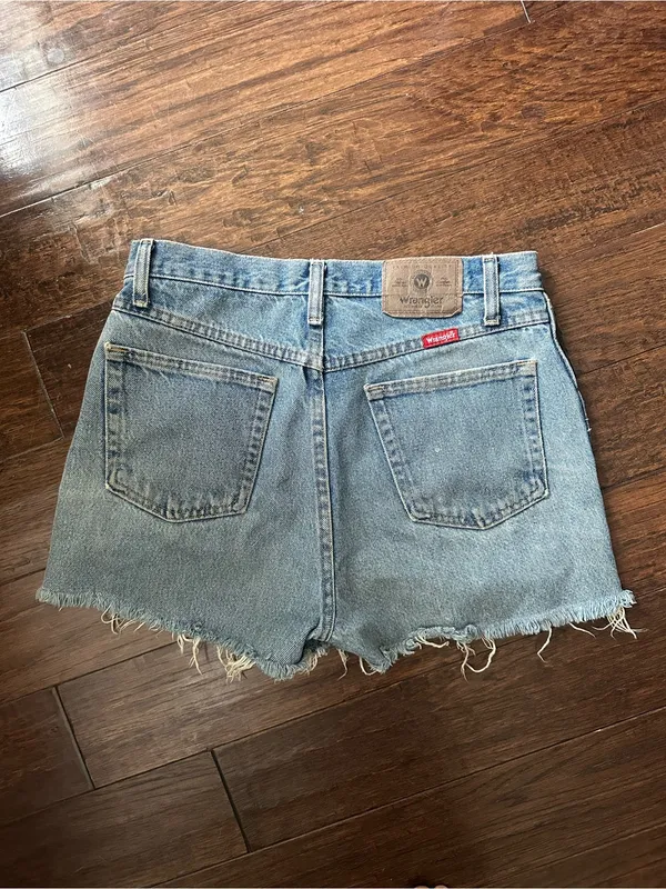 Wrangler Vintage Denim Shorts - Image 3