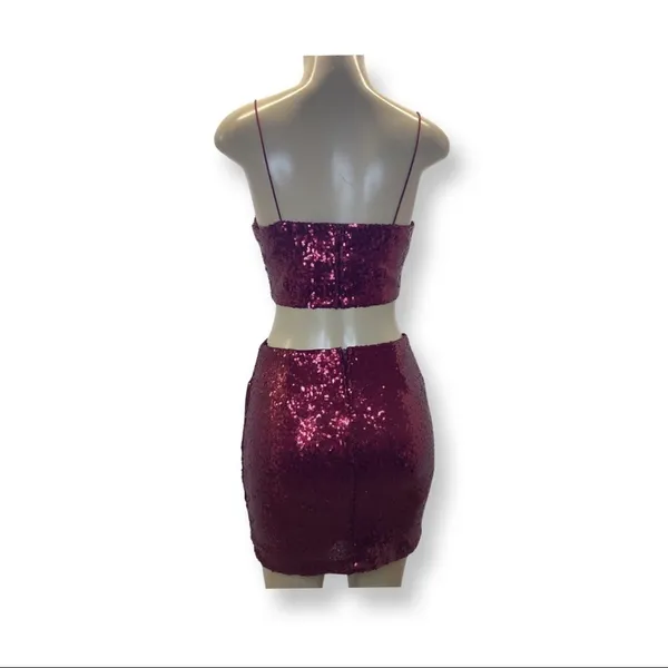 B. Smart Size Medium Wine Sequence Mini Skirt & Crop Top Set. New - Image 3