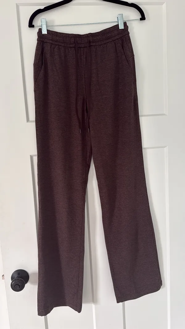 lululemon Size 4 Soft Jersey Straight-Leg Mid-Rise Pants in Brown - Image 3