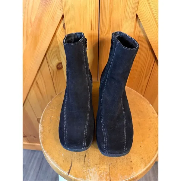 Clarks 75171 Women Black Suede Leather Side Zip Boot Shoe Size 7.5M - Image 2