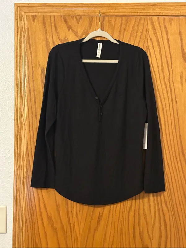 Athleta Wind Down Sleep Top - Women's Black Long Sleeve Henley - NWT - Size XL - Image 2