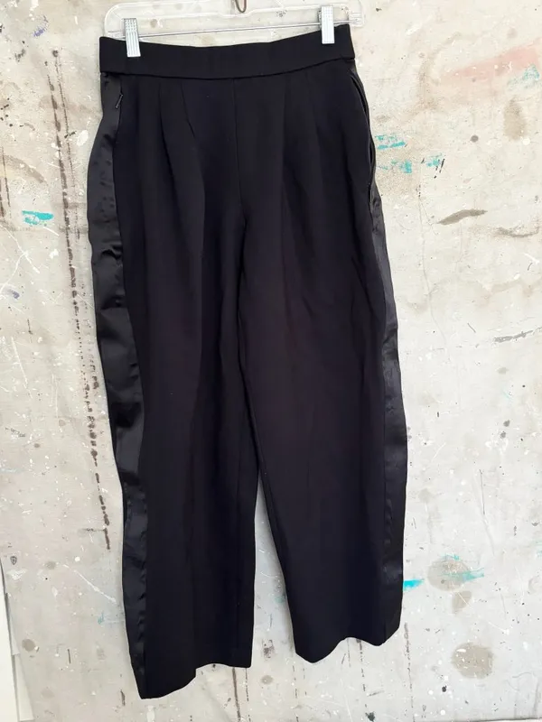 Spanx Ponte Pleated Barrel Leg Trouser with Tuxedo Stripe - Image 3