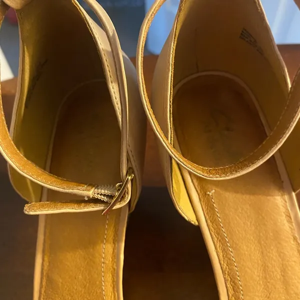 Clarks Artisan snake skin heels. - Image 7