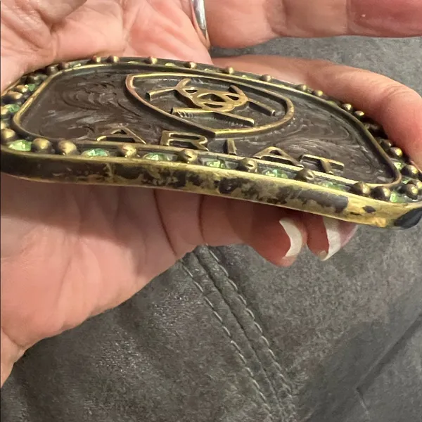 Ariat buckle with green rhinestones, rodeo, western, coastal cowgirl - Image 5