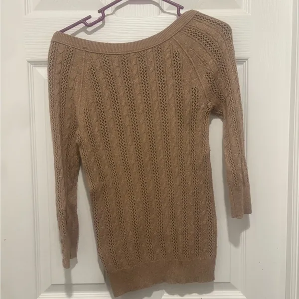 American Eagle Wool Blend Knit Sweater Tan Size XS. 3 button detail on sleeve. - Image 6