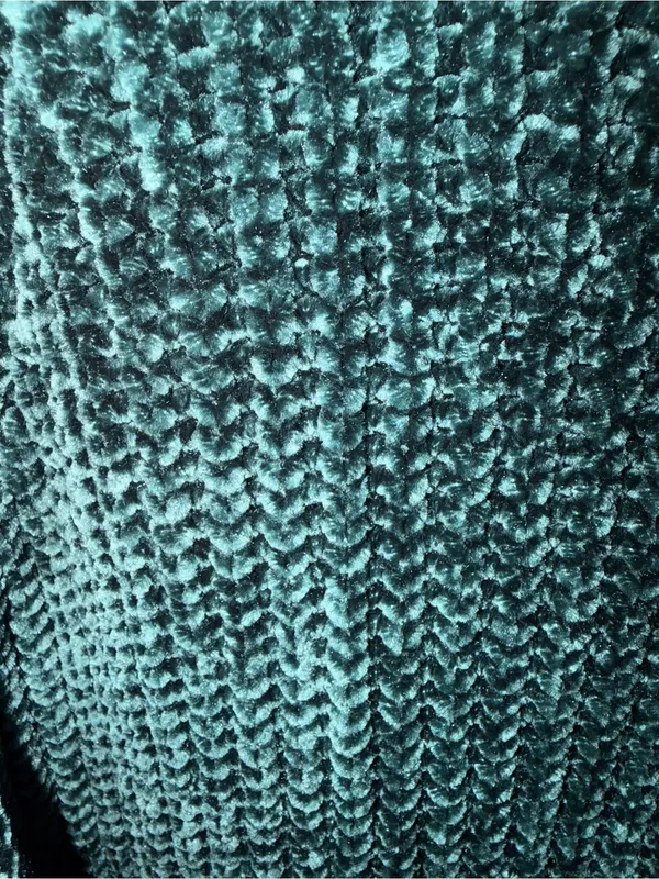 A New Day Dark Emerald Green Velvet Knit Chunky V-Neck Sweater Size Medium - Image 5