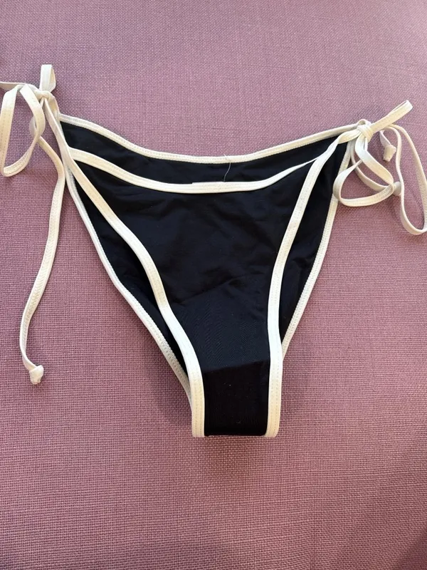 LSPACE Levy Classic Bikini Bottoms in Black Medium Womens Swim - Image 5