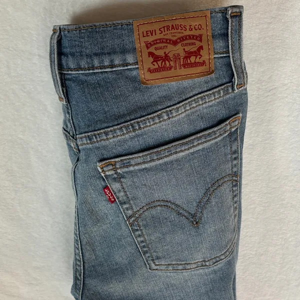 Levi's wedgie Skinny Jeans size 27 - Image 5