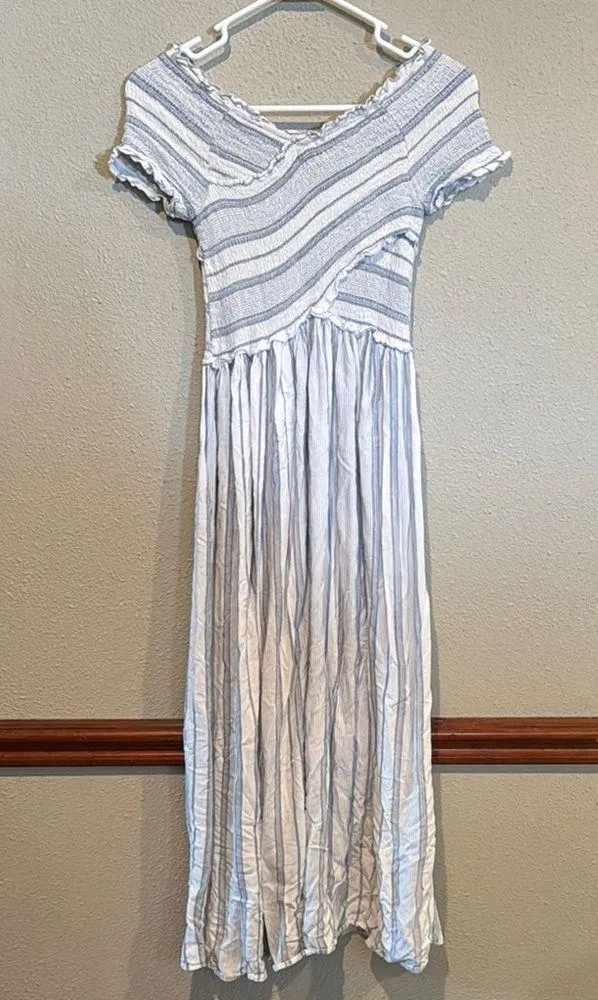 Blue and White Pleated Wrap Maxi Dress - Image 3