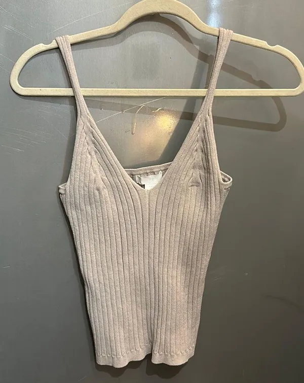 H&M light beige taupe rib knit tank top M - Image 4