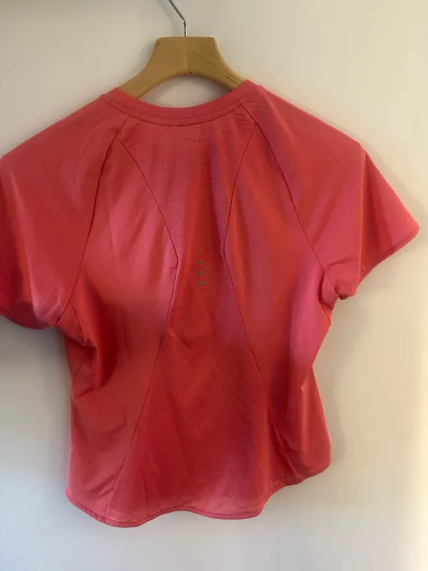 Nike Dry Fit Crop tee - Image 3