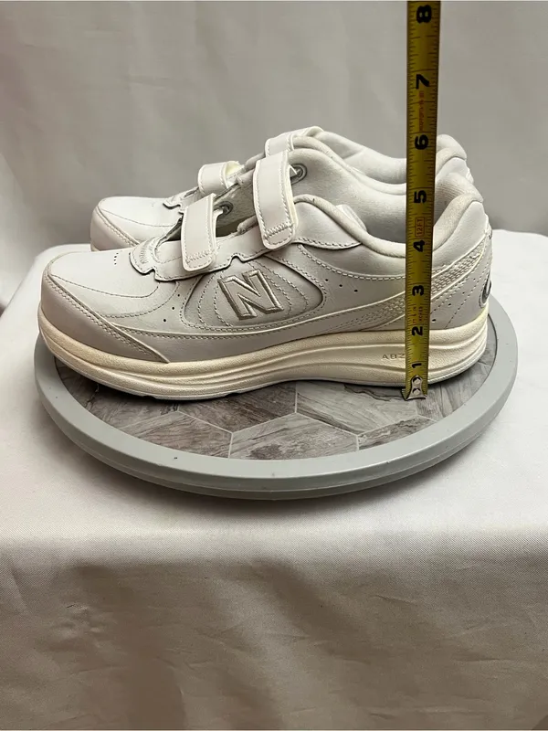 New Balance 577 Walking Shoes Women’s 7.5 White Leather Hook & Loop WW577VW - Image 7