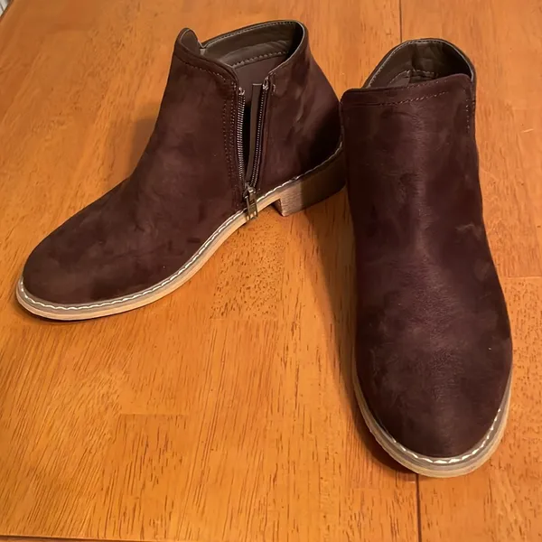 Perfect for fall Seven7 Seven Cisco Kid Brown Suede Bootie Ankle BOOTS - Image 2