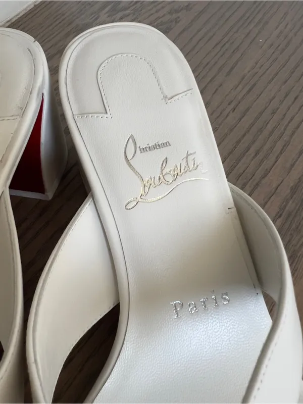 Christian Louboutin Janetonga 55mm Leather Thong Sandals in White - Image 9