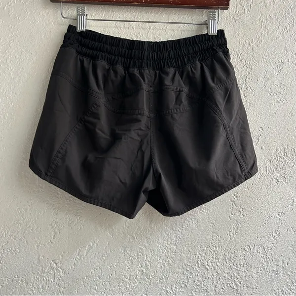 Lululemon Black Women's Shorts - Image 2