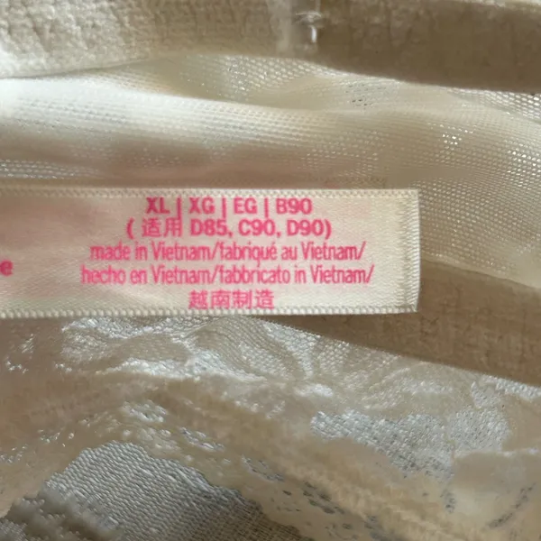 PINK Victoria's Secret Floral Lace Bralette in Cream - Image 10