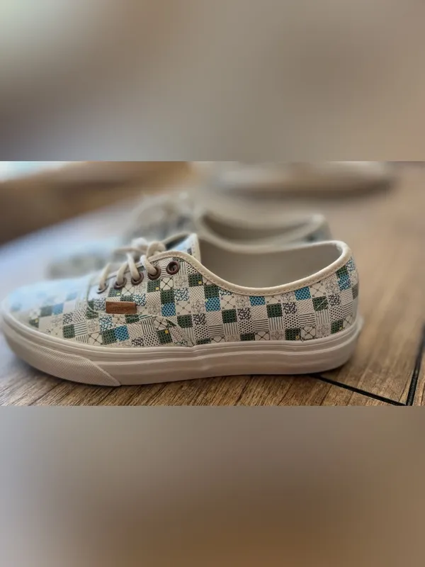 Vans unisex Tiles White Leather size 8.5 Like new condition - Image 2