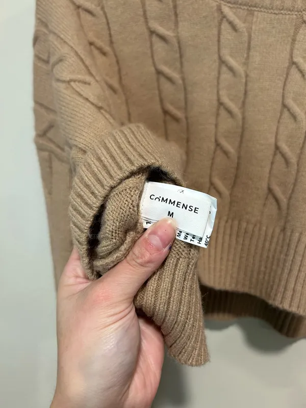 Commence cropped beige cable knit sweater - Image 4