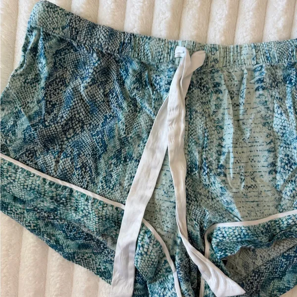 Victoria's Secret Teal Snake Print Sleep Shorts - Image 3