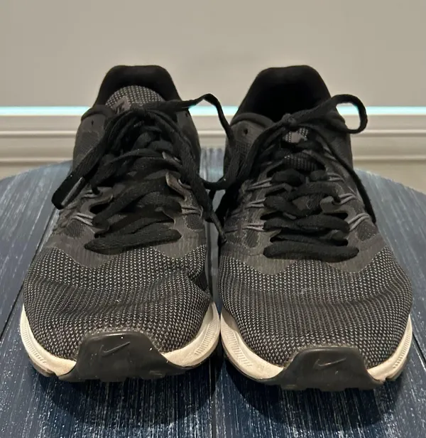 Nike Run Swift Lightweight Sneakers - Image 2