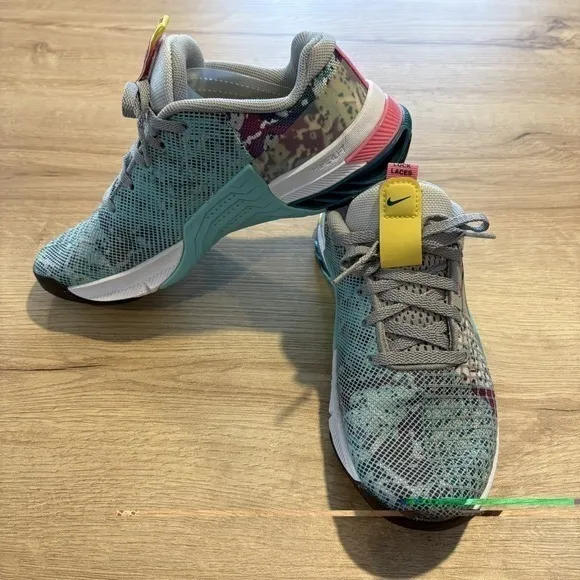 Nike Metcon 7 Womens Training Shoes Multi-Color‎ Teal Pink DO0302-001 Size 5.5 - Image 4