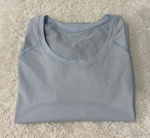 Lululemon Womens Swiftly Tech 12 Blue Athletic Top Workout Preppy Yoga Pilates - Image 2