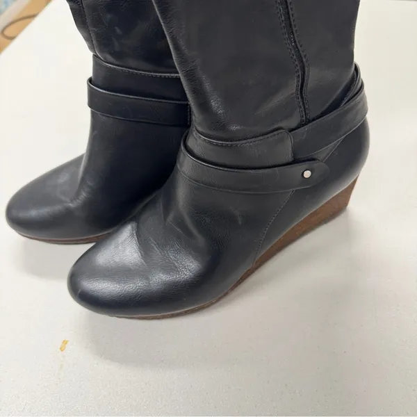 Dr Scholls Black Faux Leather Mini Wedge Knee High Boots Womens 7.5 Fall Riding - Image 5