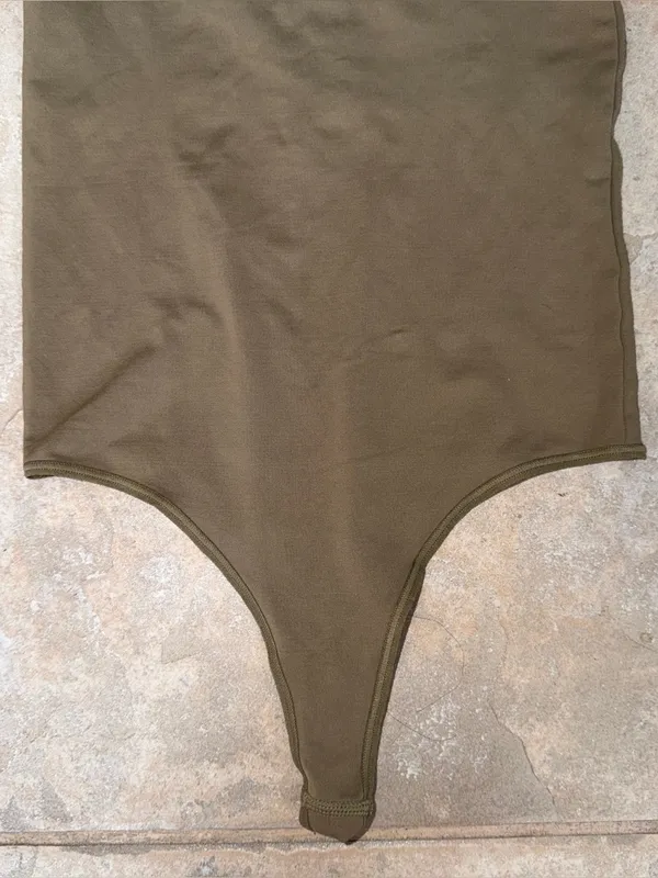 Skims Soft Smoothing Thong Bodysuit in Army Green Size XS - Image 4