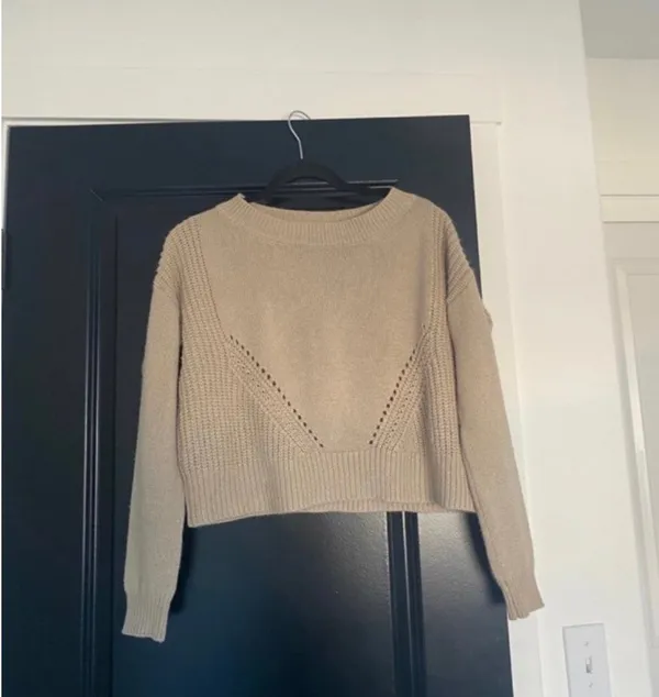 Aeropostale sweater  - Image 4