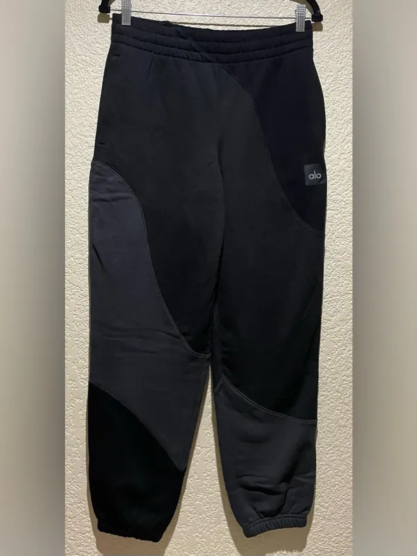 Alo NWOT Make Waves Sweatpants Vintage Black Tonal zipper pockets Size S - Image 5