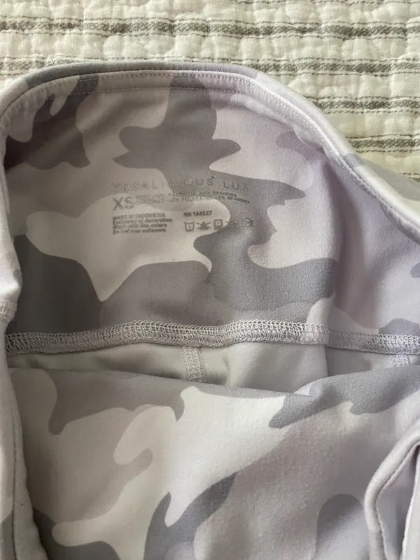 Yogalicious Camo Leggings - Image 2