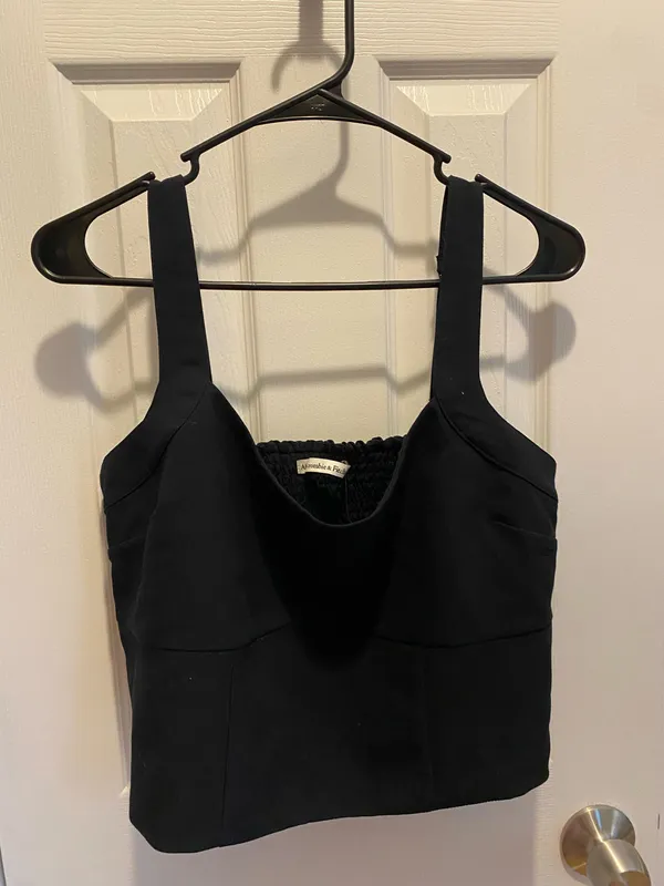 Abercrombie Stylish navy tank top. Features adjustable straps. Perfect for casual wear. Top is ticketed as medium but runs like an XL - Image 7
