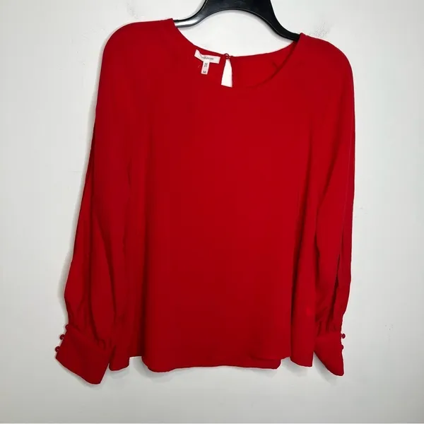 Maurices red Fallon blouse open‎ sleeve keyhole back size medium NWT - Image 2