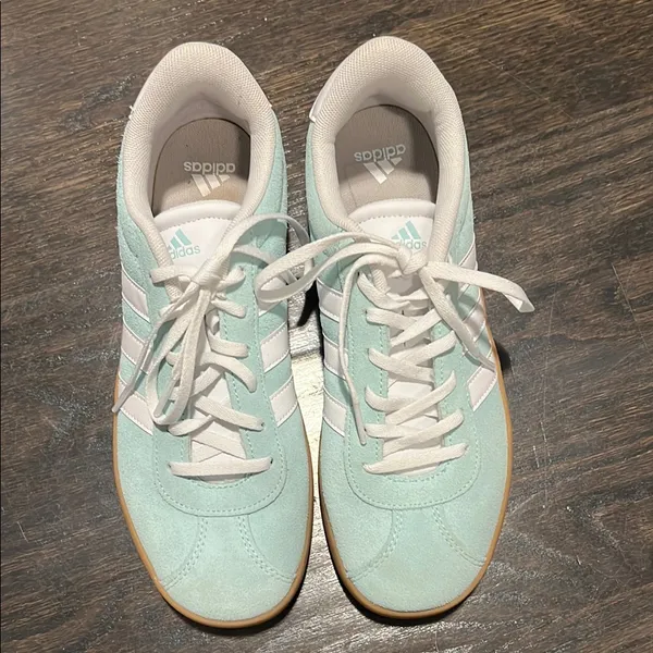 Adidas Pastel Green Trainers with White Accents - Image 2
