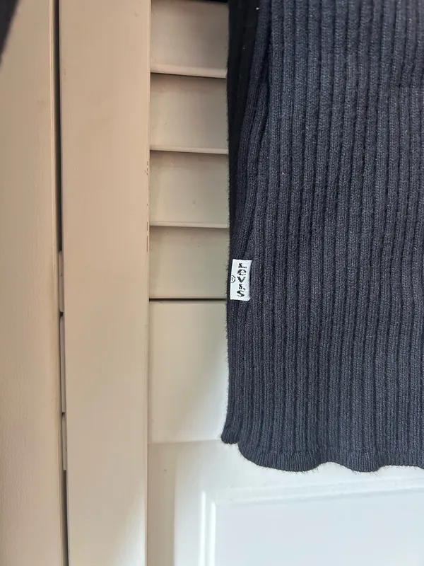 Levi’s Long Women’s Sleeve - Image 2