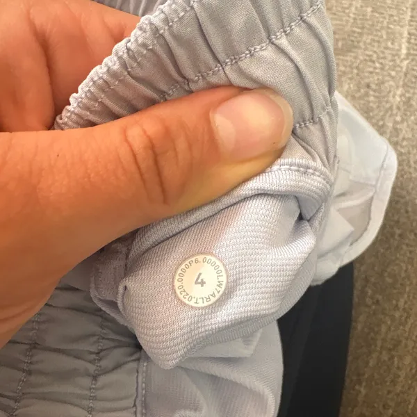 Lululemon Hotty Hot Shorts Long 4" - Image 3