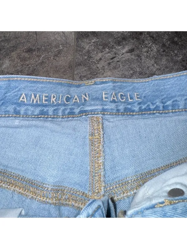 American Eagle Outfitters Mom Straight Jean Size 6 - Image 5