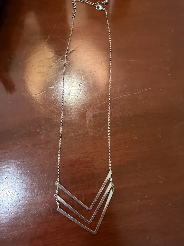 Boutique Silver Necklace - Image 2