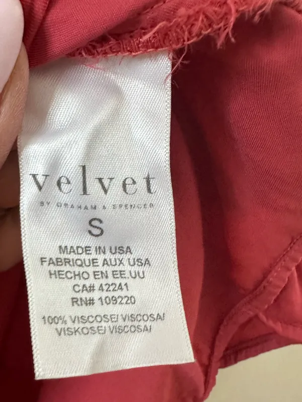 Velvet by Graham & Spencer Satin Minimalist Vneck Sleeveless Top S - Image 6