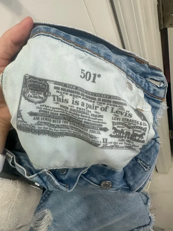 Levi’s 501 Shorts - Image 7