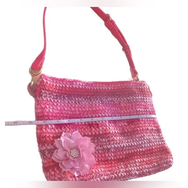 Handmade Adorable Crochet Pink Purse. Shoulder bag with Adjustable shoulder straps - Image 7