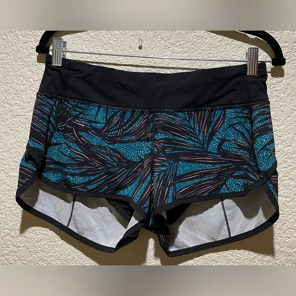 Lululemon Speed Shorts Teal Black Size 6 Lined - Image 4