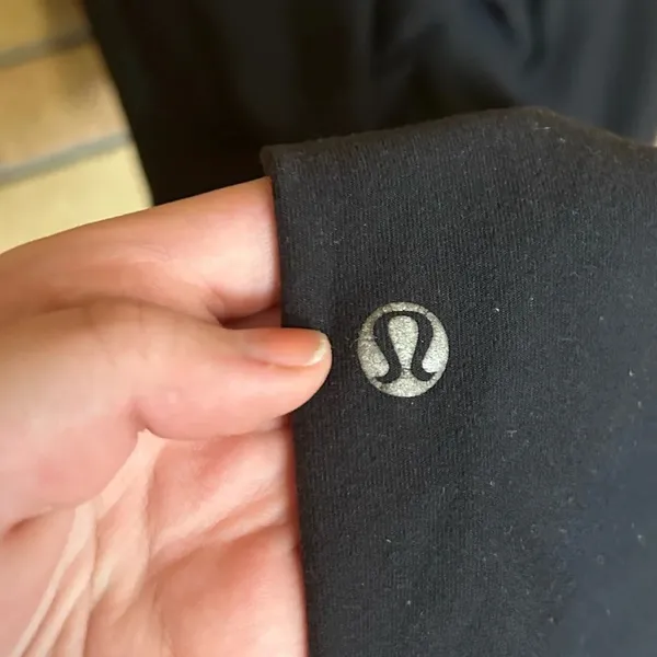 Lululemon Solid Black Straight Leggings Tights Cropped Women’s Size 4 - Image 4