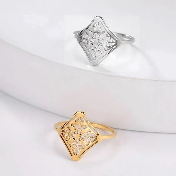 14k White Gold Plated 316L Cut Out‎ Filigree Ring, Size 6 - Image 5