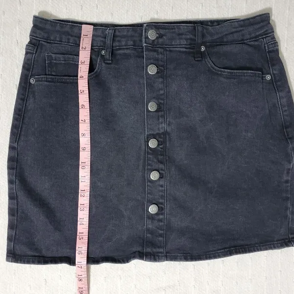Old Navy Vintage High-Waisted Button-Front‎ Black Jean Mini Skirt Size 12 - Image 4