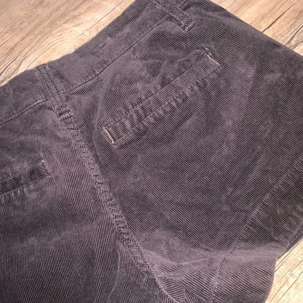 1994 Old navy vintage style mid rise shorts - Image 4