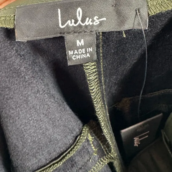 NWT Lulus Effortless Edge Vegan Leather Straight Leg Pants in Olive Green Size M - Image 9