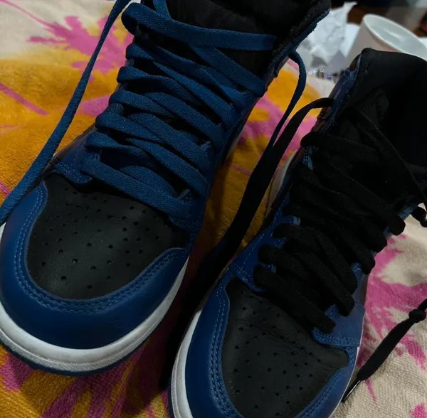 Marina Blue Air Jordan 1 High - Image 2