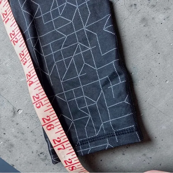 Nike Pro Compression Leggings Size M Geometric Print Black Gray - Image 8