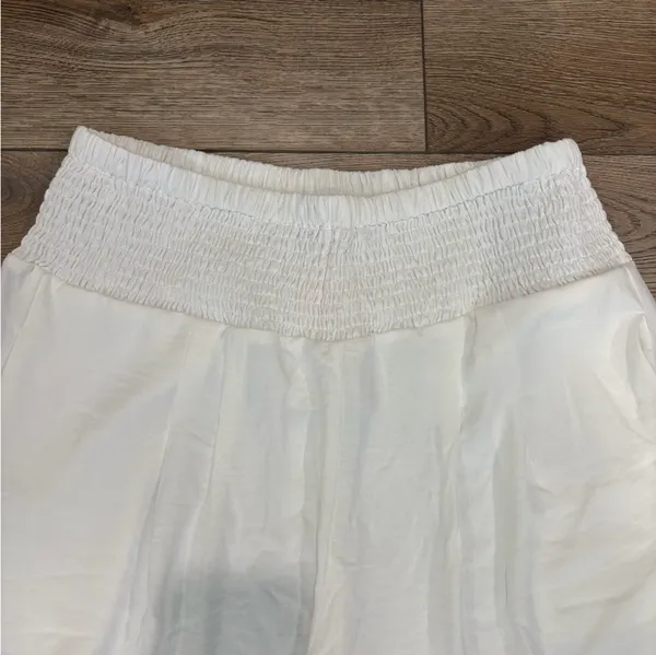 Tasamo White Flare Pants Size XL - Image 3